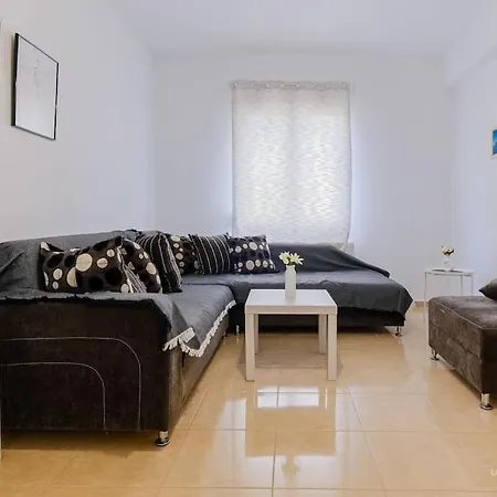 Сasa de vacaciones Summer Countryside Hideaway With Garden, *