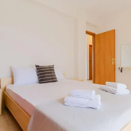Сasa de vacaciones Summer Countryside Hideaway With Garden, Fourka