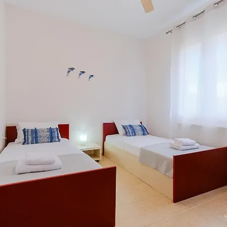 Сasa de vacaciones Summer Countryside Hideaway With Garden, *