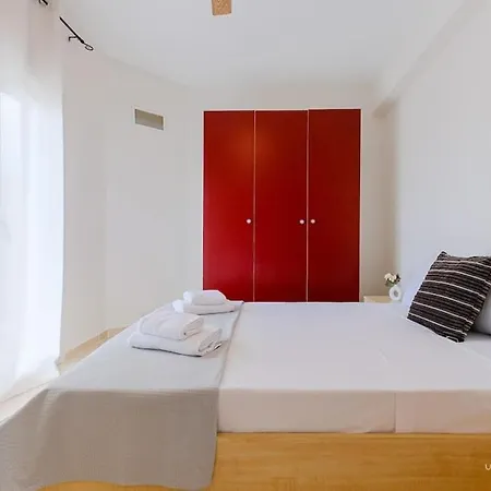 Summer Countryside Hideaway With Garden, Сasa de vacaciones Fourka