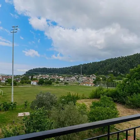 Summer Countryside Hideaway With Garden, Fourka
