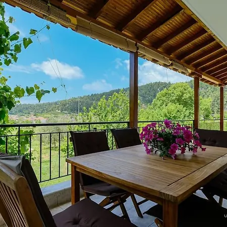 Сasa de vacaciones Summer Countryside Hideaway With Garden, *