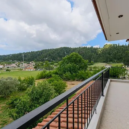 Сasa de vacaciones Summer Countryside Hideaway With Garden, Fourka